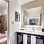 The Blu Hotel Blue Ash Cincinnati, Ascend Hotel Collection