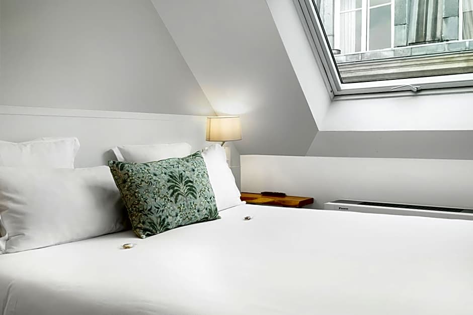 Trendy Canettes Hotel