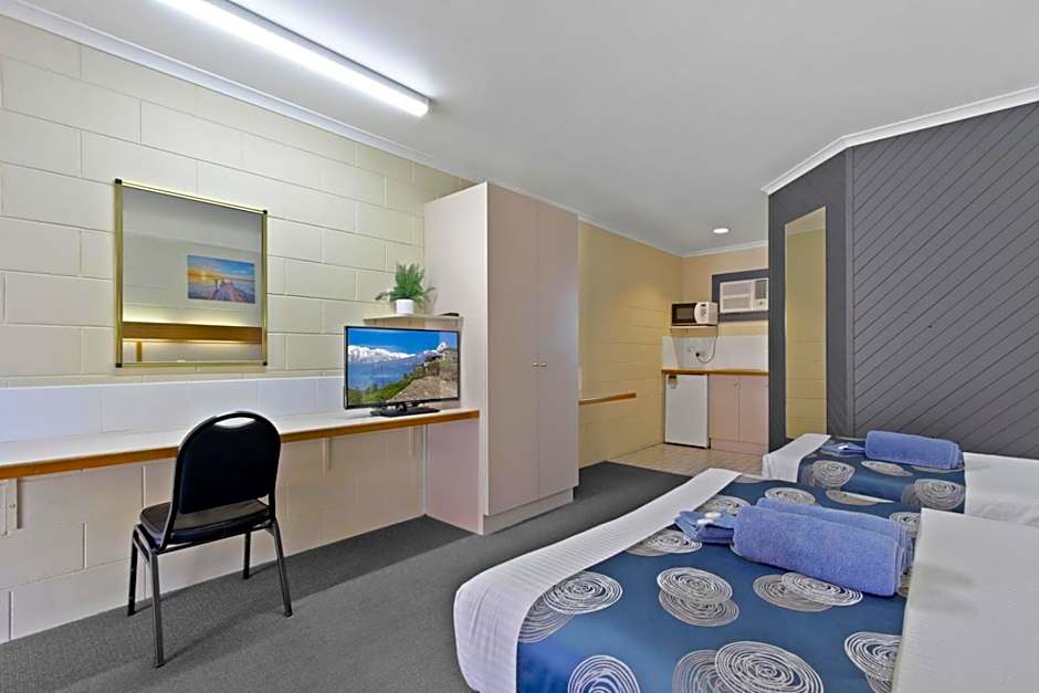 Cunningham Shore Motel