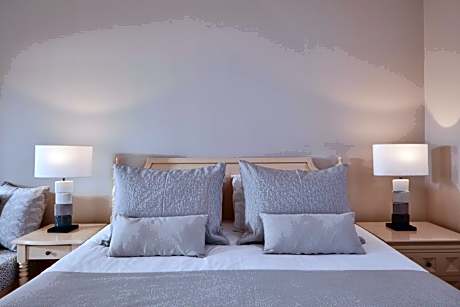 Deluxe Double Room Private Pool Golf & Sea View