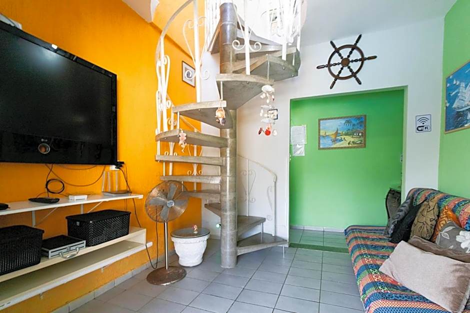 Casa com piscina prox a Praia em Peruibe SP