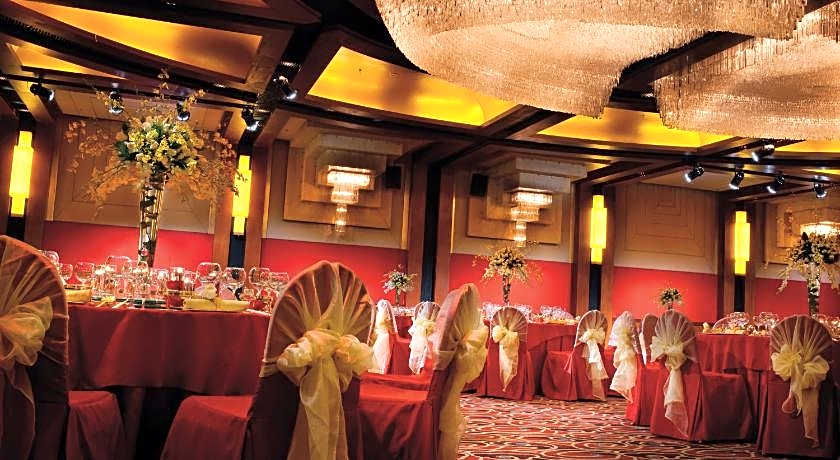 Sunworld Dynasty Hotel