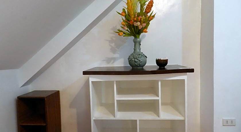 The Victorian by Stevrena Accommodations