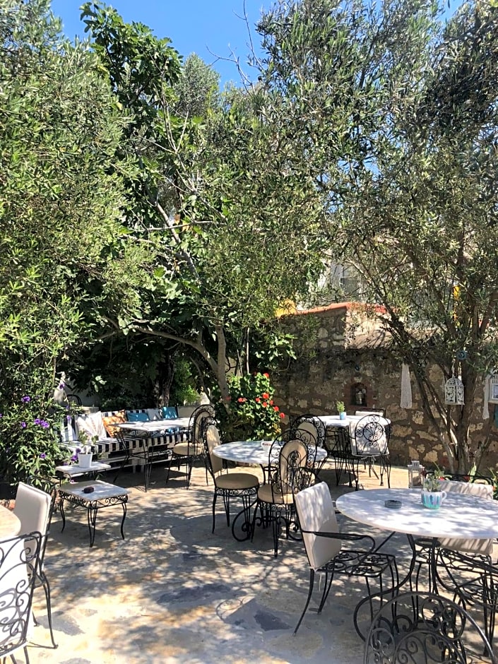 Çakir Bey Hotel