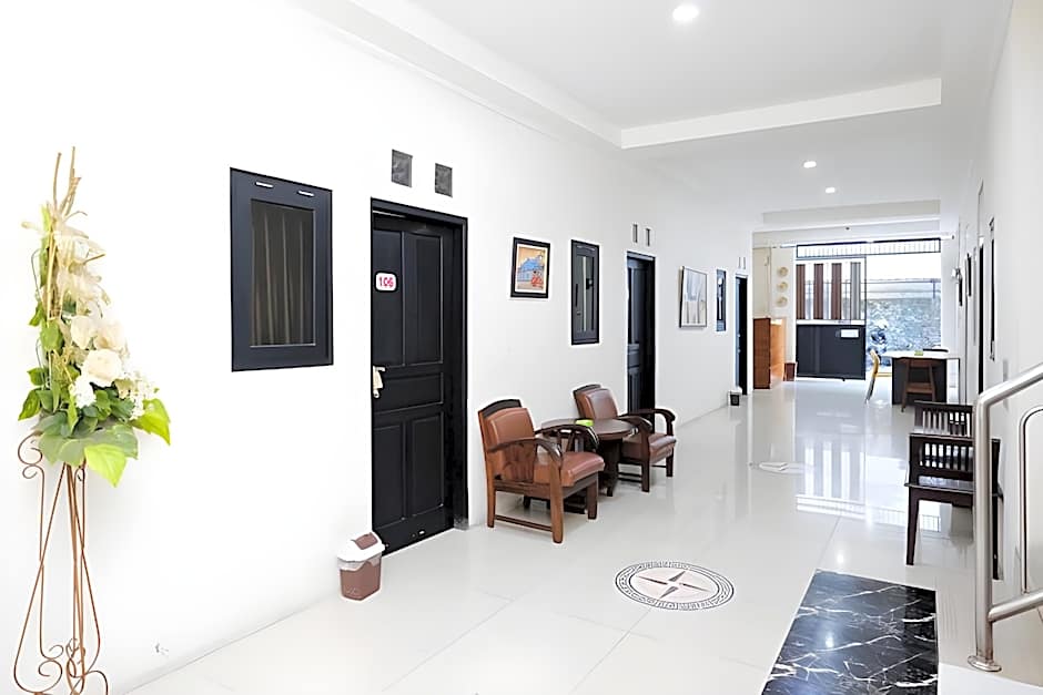 Reddoorz Syariah near Solo Square Mall