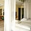 MAXIMILIAN Grand Hotel