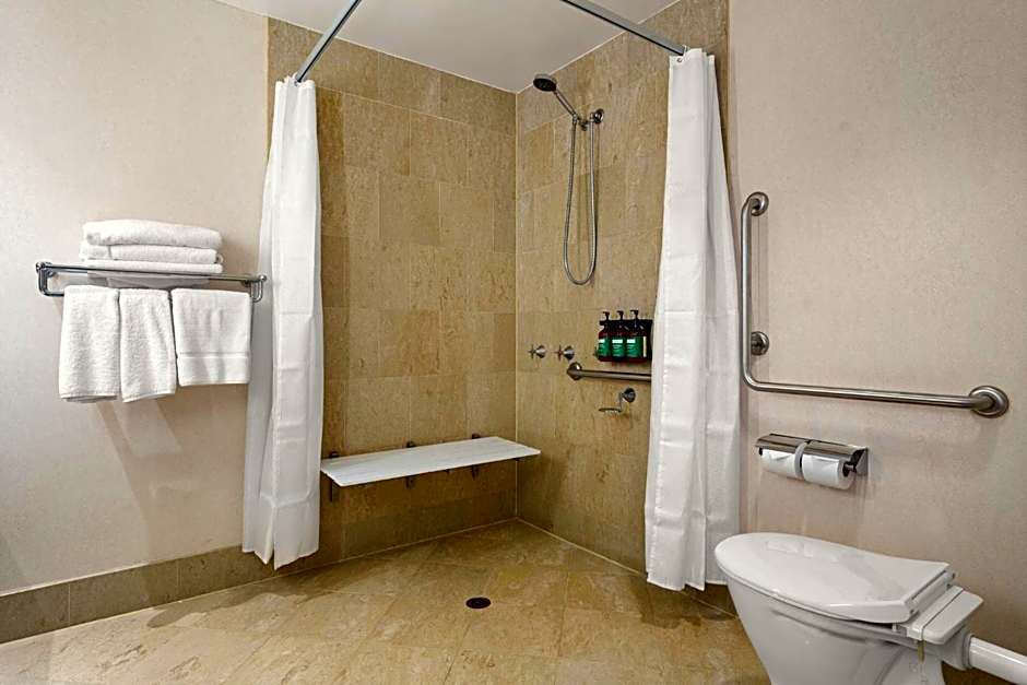 Crowne Plaza Surfers Paradise By IHG