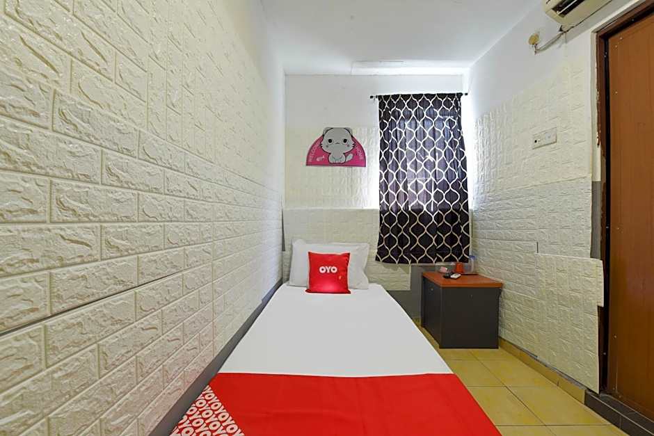 Hotel O Indah