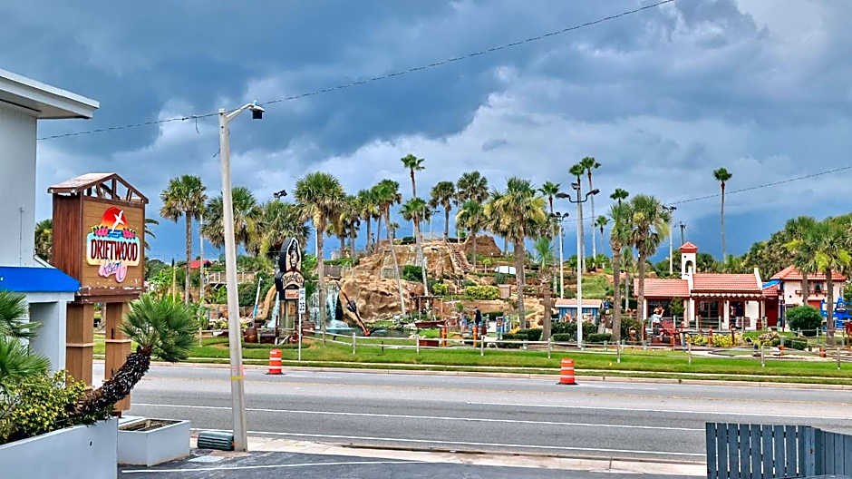 Driftwood Beach Motel