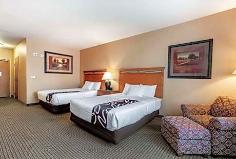 Deluxe Queen Room with Two Queen Beds
