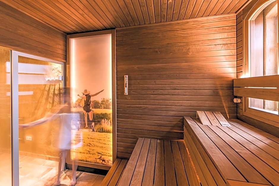 Tides Boutique Hotel - by Romantik