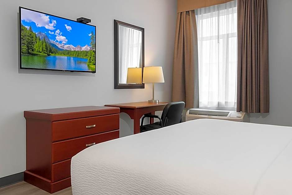 Signature Stay Inn and Suites