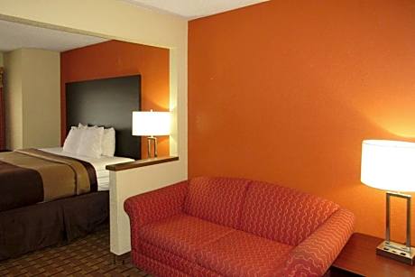 King Suite with Sofa Bed - Non-Smoking