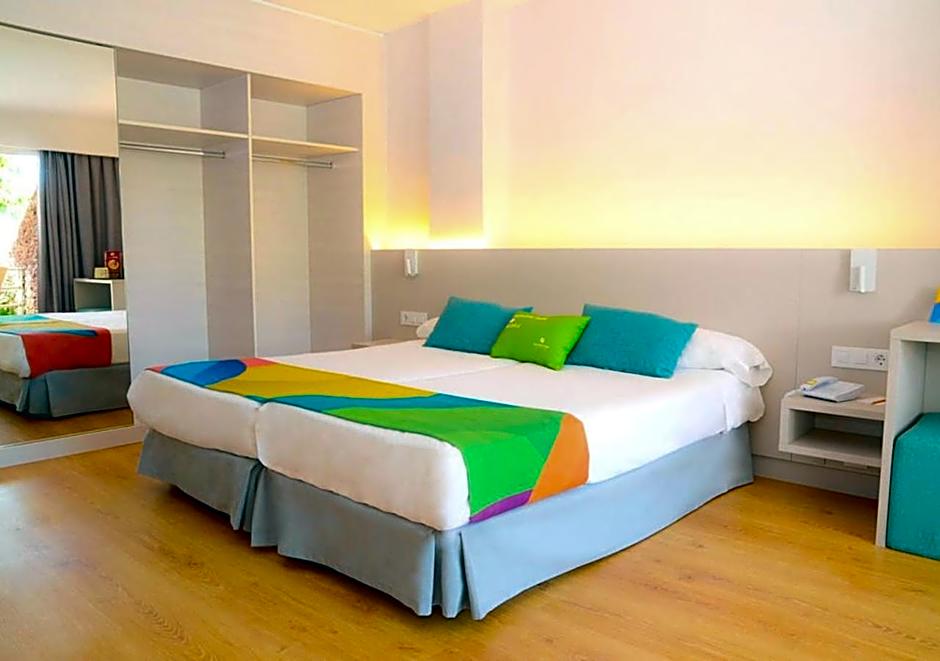 Paradise Park Fun Lifestyle Hotel