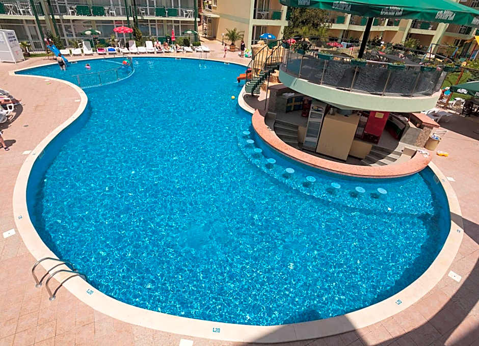 Sunny Day Club Hotel