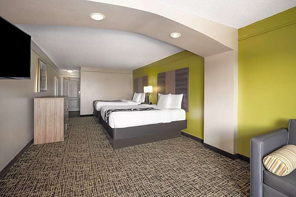 La Quinta Inn & Suites by Wyndham Atlanta Stockbridge