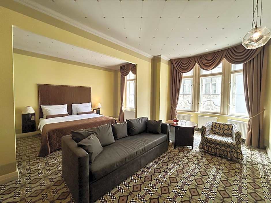 Grandezza Hotel Luxury Palace