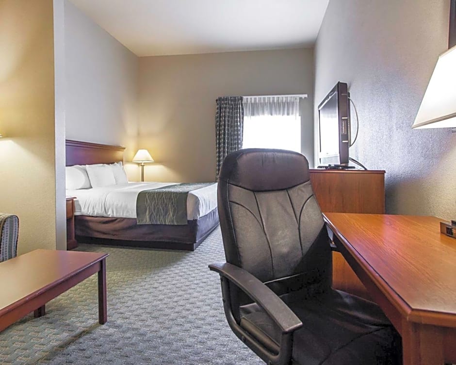 Comfort Inn & Suites Tuscumbia - Muscle Shoals