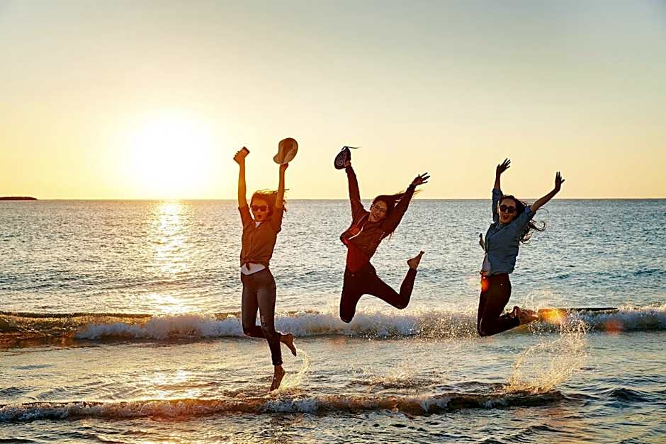 Geraldton Shoreline Lodge