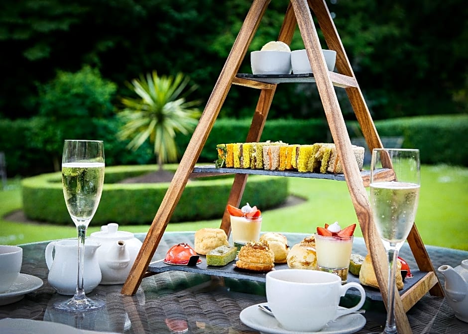 The Five Arrows Hotel