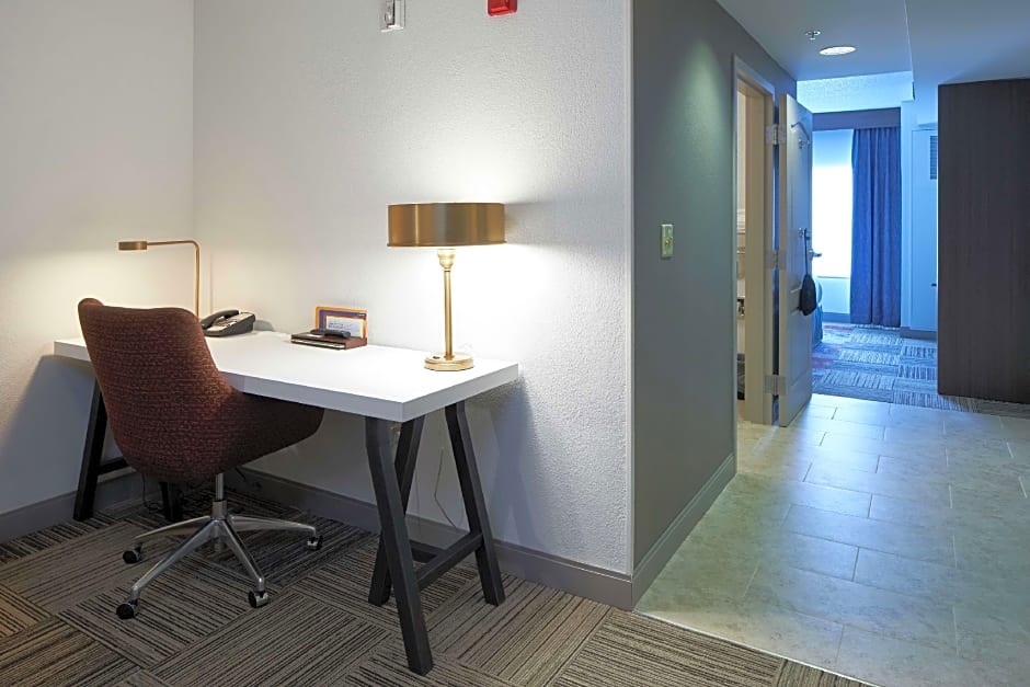 Photo 1 of 5 of Junior 1 Queen Bed Suite, Mobility Accessible, Bathtub