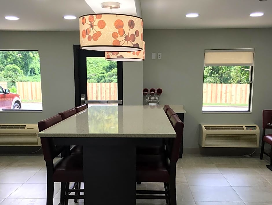 Red Roof Inn PLUS+ Birmingham East – Irondale/Airport
