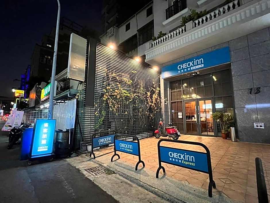 CHECK inn Express Taichung Yizhong