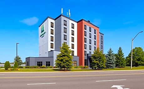 Holiday Inn & Suites Mississauga West / Meadowvale By IHG