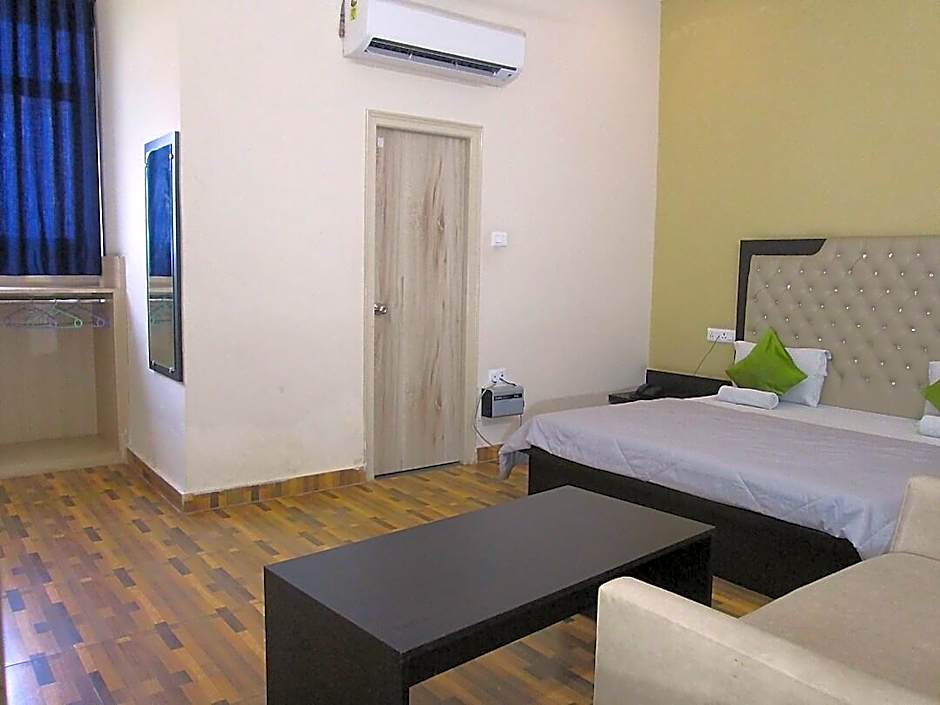 Hotel Ramprastha – Ayodhya, VA