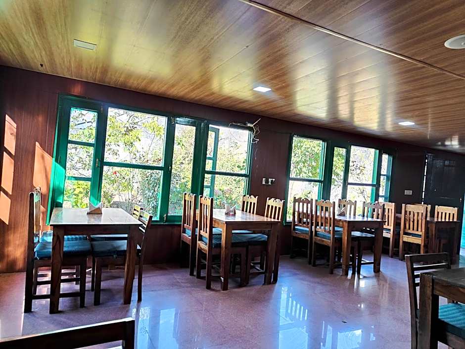 Himalayan High, Auli, by Himalayan Eco Lodges