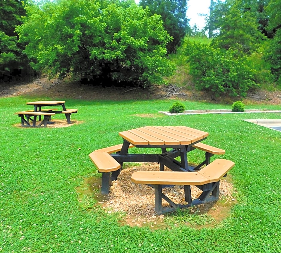 Quality Inn Jonesville I-77