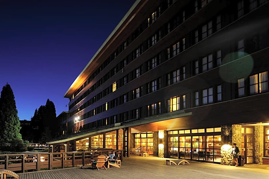 Disney Sequoia Lodge