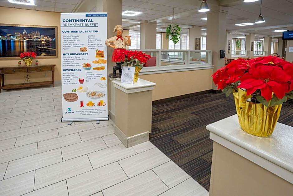 Clarion Hotel Detroit Metro Airport