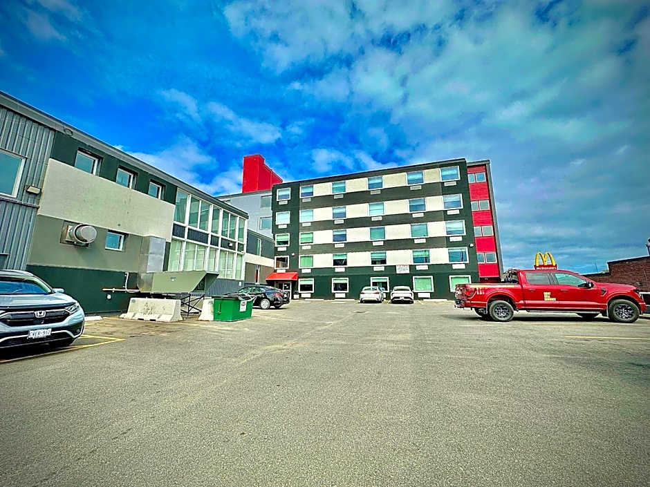 Superior Shores Hotel, Signature Collection