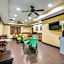 Econo Lodge Inn And Suites Little Rock
