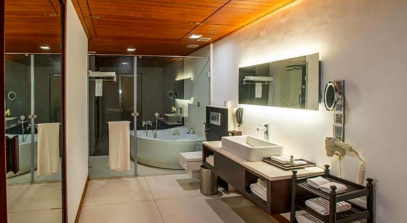 The Leela Ashtamudi, A Raviz Hotel