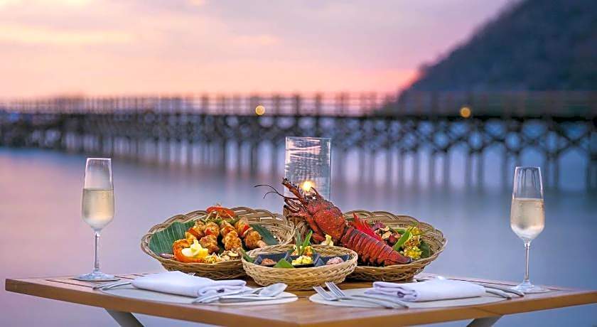 AYANA Komodo Waecicu Beach