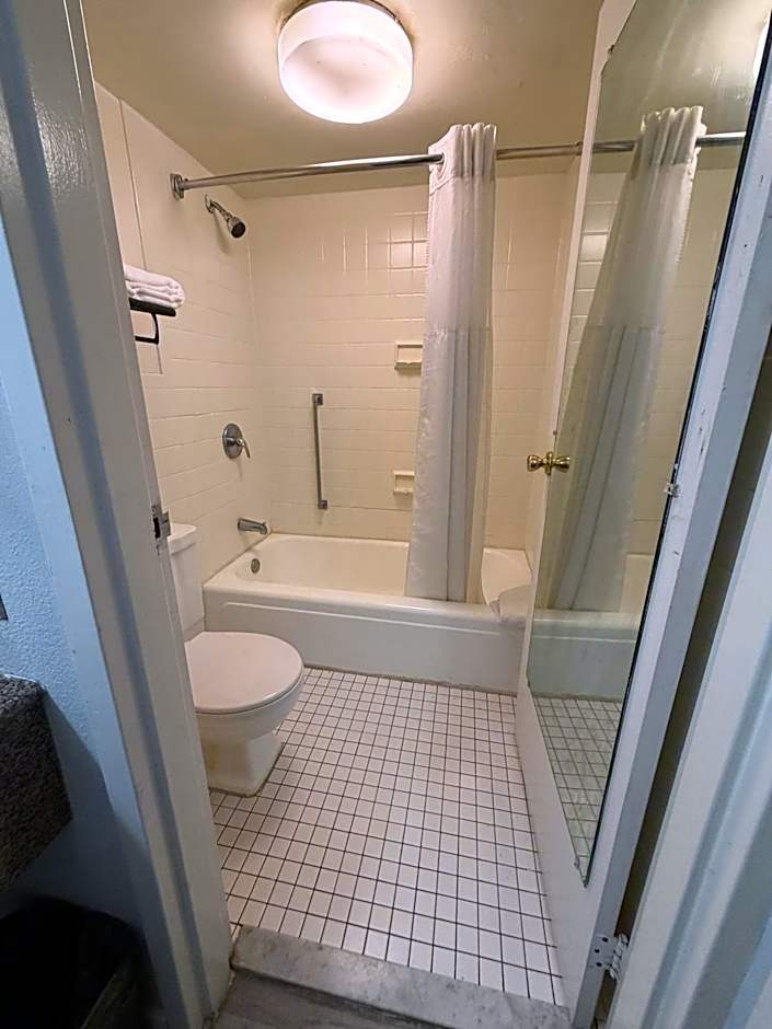 Wilkes Barre Inn & Suites conference center