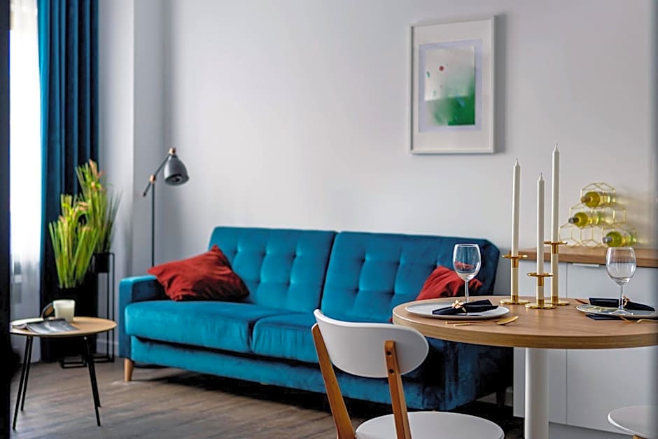 Apart House, Tylna 20