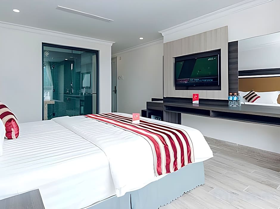 Seven Seas Hotel and Apartment