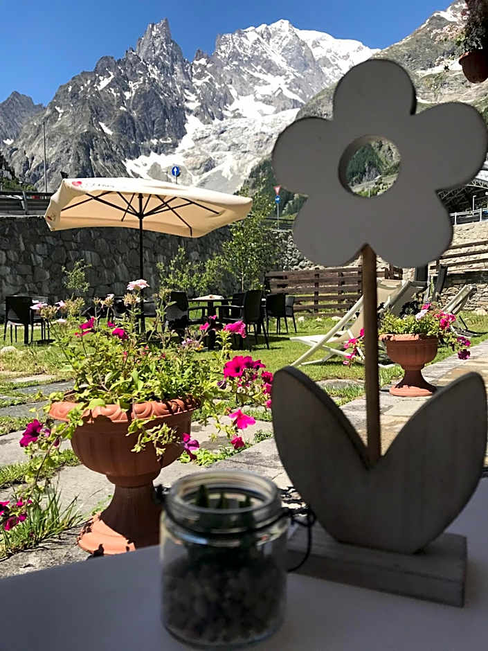 Shatush Hotel