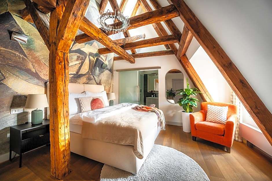 Old Royal Post Boutique Hotel & Premium Suites
