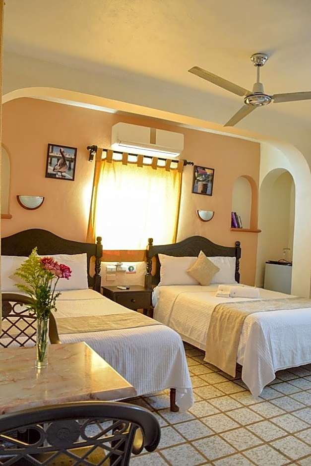 Hotel Bucaneros