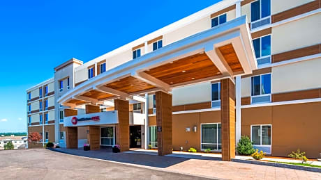 Best Western Plus North Shore Hotel