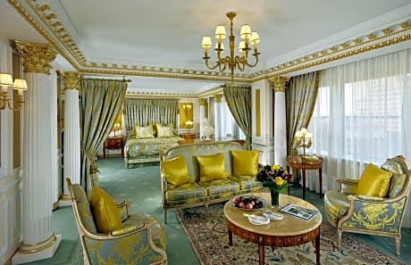 Imperial Suite (2 King Beds and 2 Queen Beds)