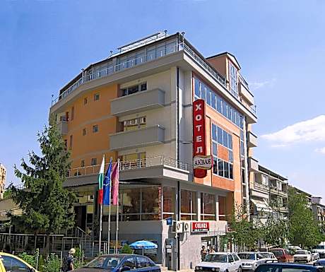 Hotel Akvaya