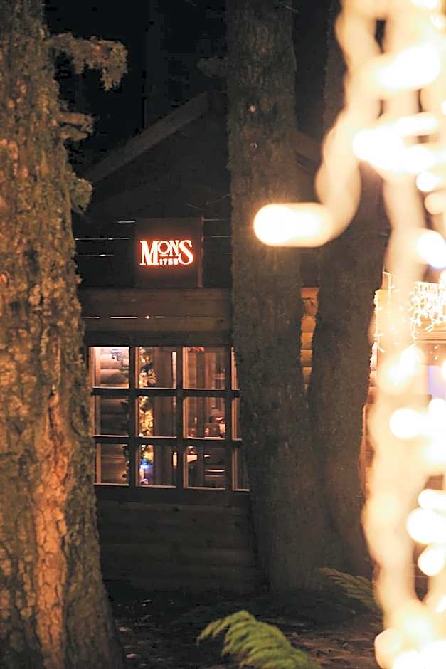 Karinna Orman Evleri