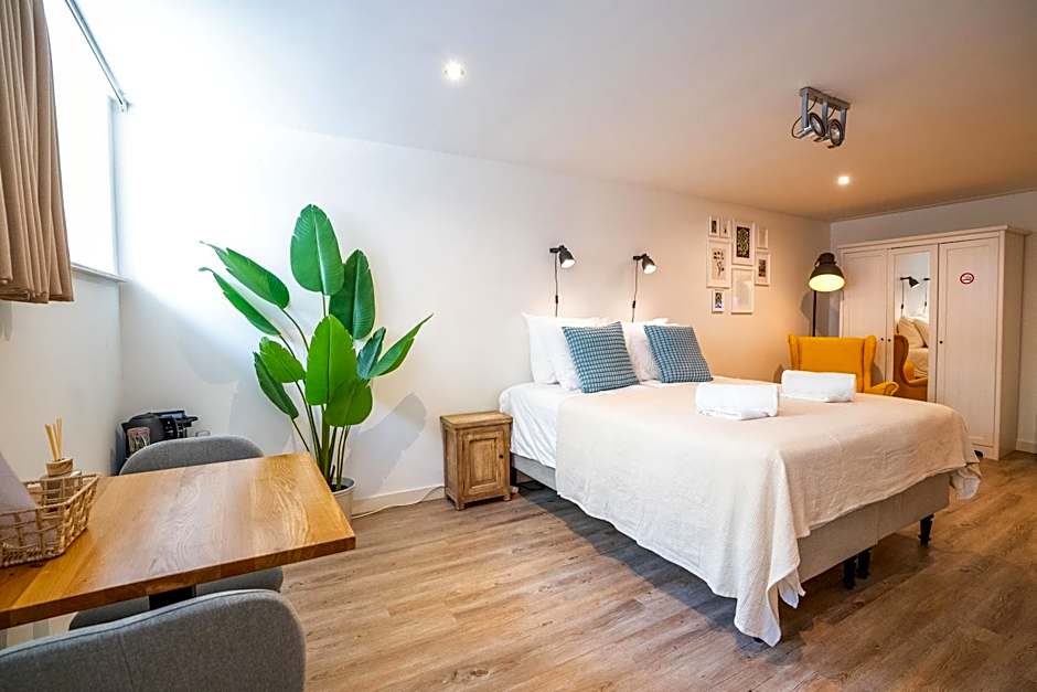 Nassau Canal Suites - in the heart of the city