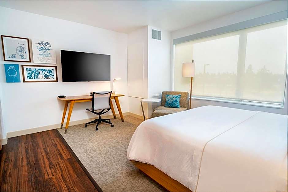 Element Sacramento Airport