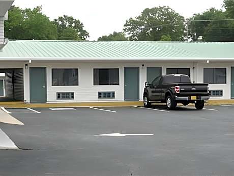 Sallisaw Inn